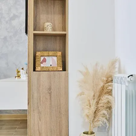 Ademar Luxury Apartment- Spa&pool דירה מאמאיה