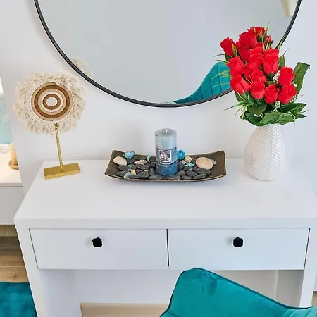 Ademar Luxury Apartment- Spa&pool דירה